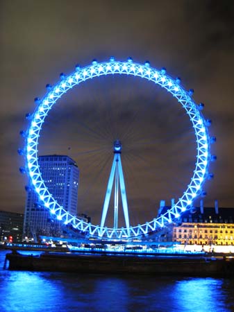 2.0.9 Das London Eye schön beleuchtet