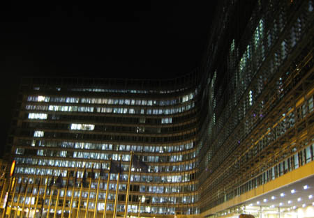 0.4.4 Die Europäische Kommission. Die Executive hat ihren Sitz im Berlaymont Gebäude in Brüssel