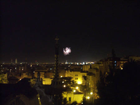 0.8.7 Hey FROHES NEUES... Wunderbare Aussicht vom Park Guell auf ganz Barcelona. Der pure Wahnsinn und einmalig