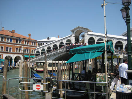 0.7.9 Die Rialtobrücke, lange Zeit die einzige Brücke über den Canal Grande